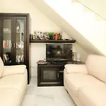 2 Bedroom Cozy In 公寓 埃斯特波纳